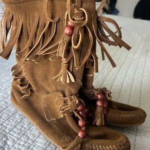 Minnetonka Brown Fringe Moccasins